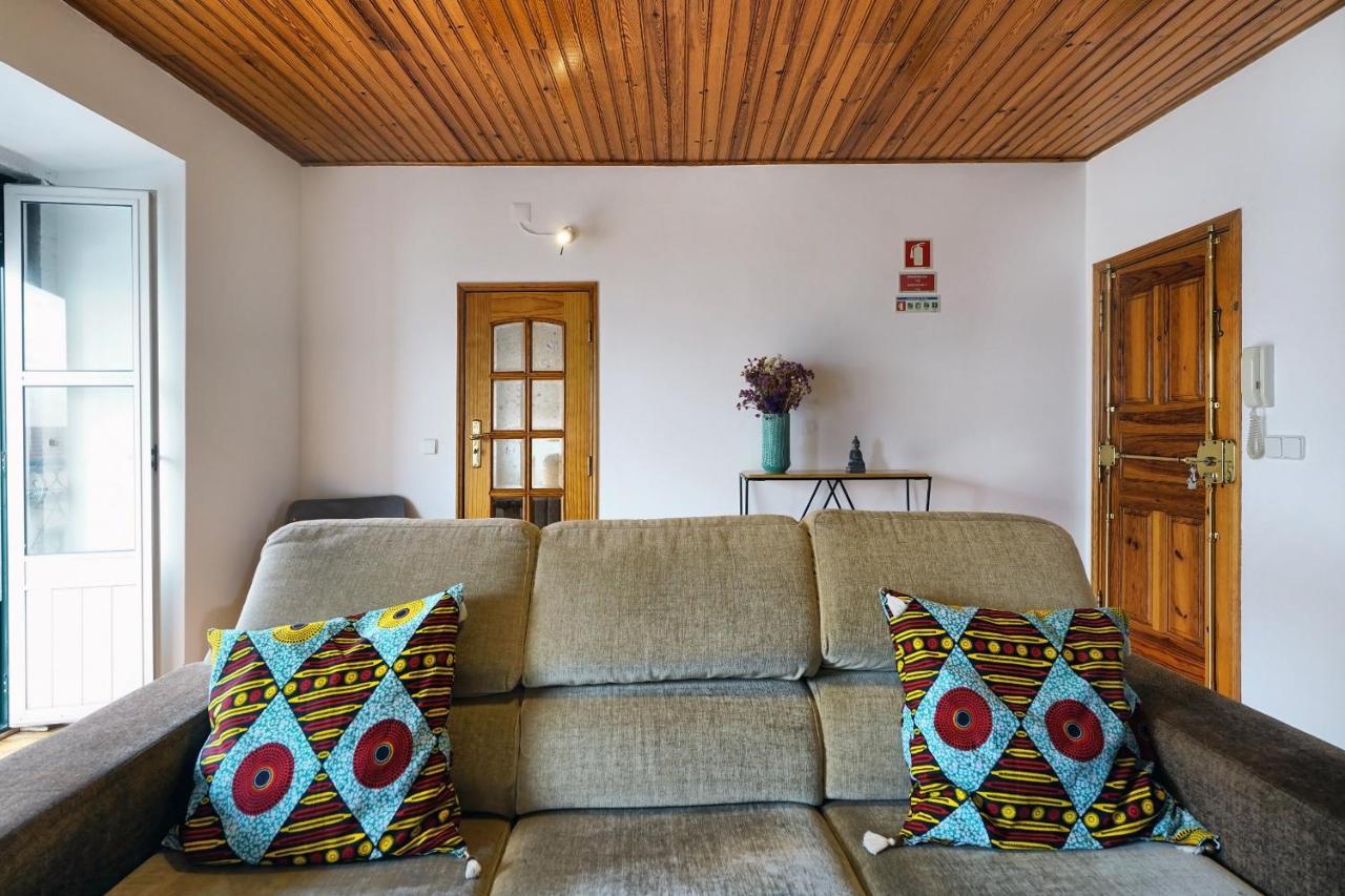 Ferienwohnung Apolonia Train Spot Lissabon Exterior foto