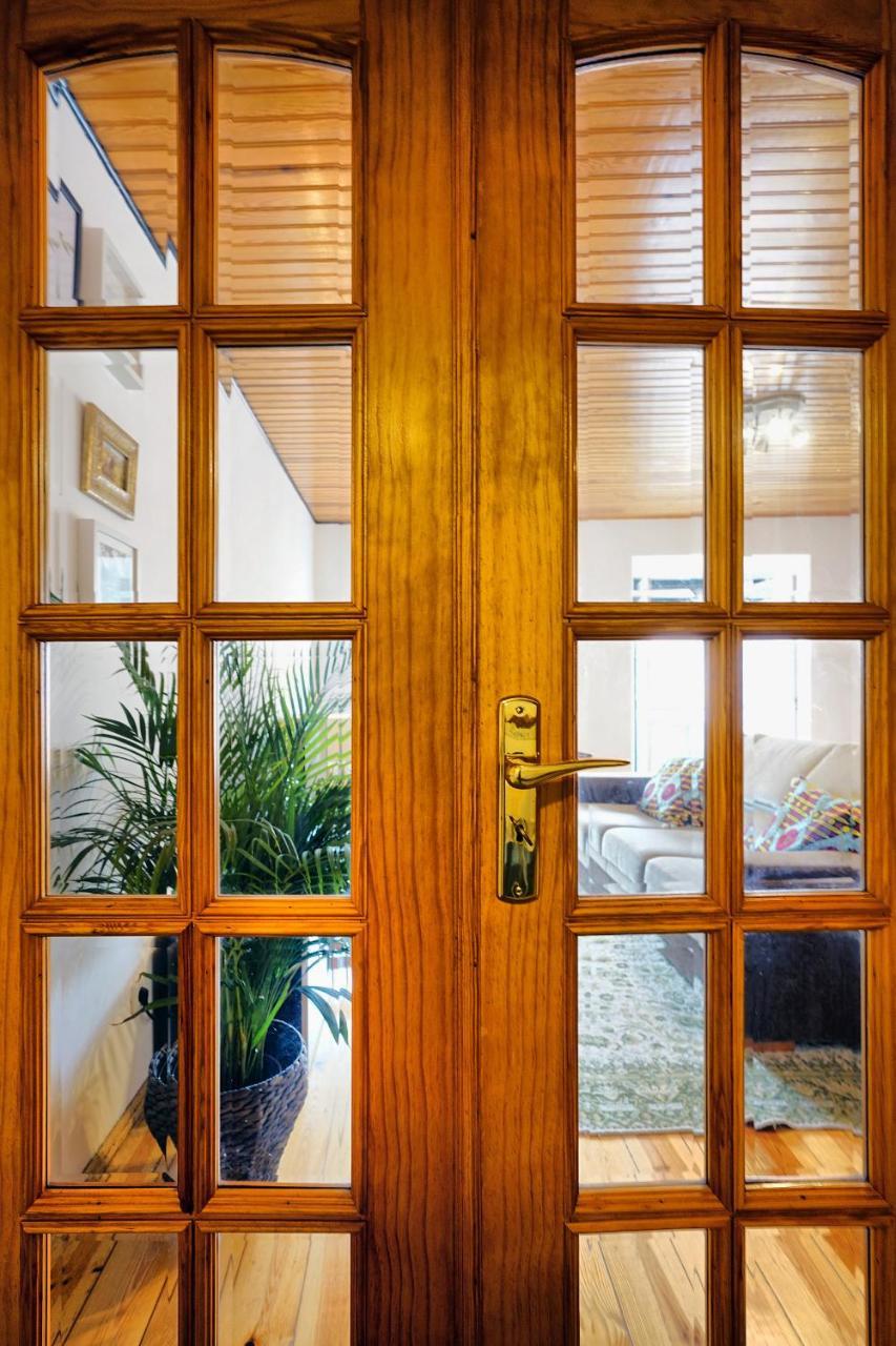 Ferienwohnung Apolonia Train Spot Lissabon Exterior foto